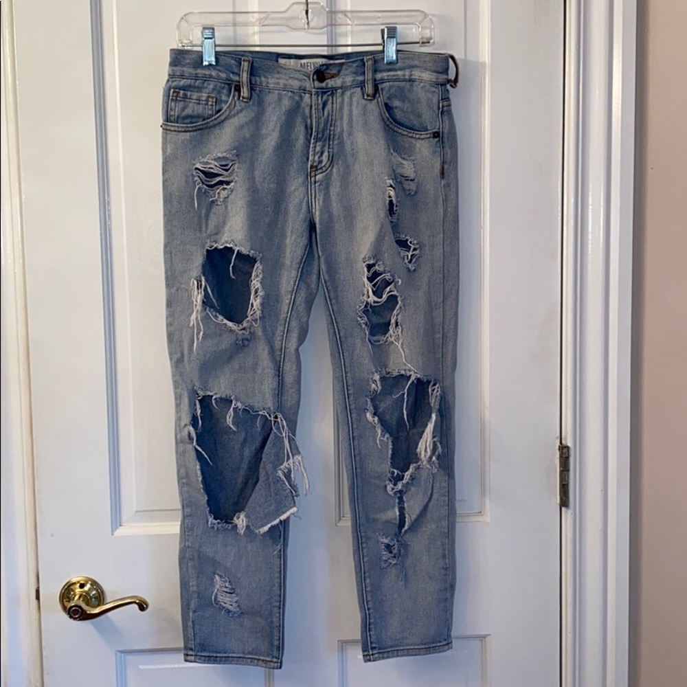 Brandy Melville Distressed Boyfriend Jeans